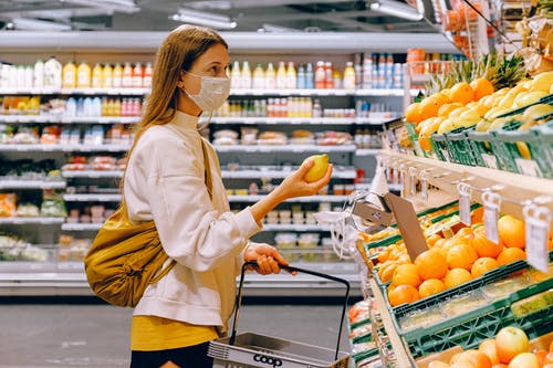 Crescono gli acquisti online e nei negozi di prossimità