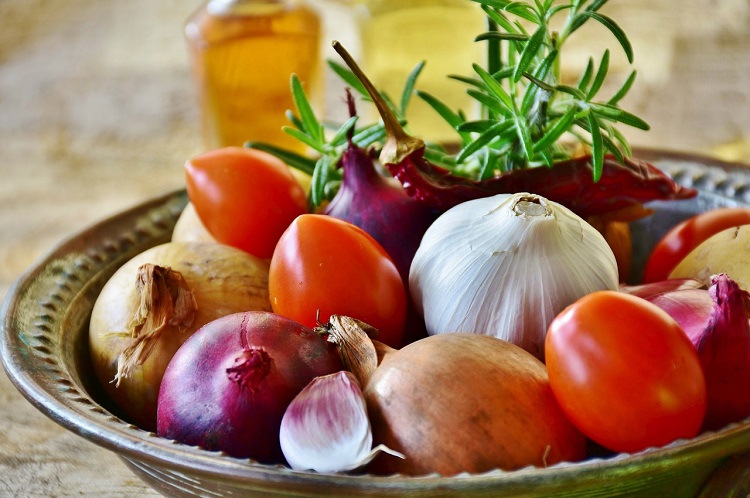 Gli italiani preferiscono la cucina casalinga con ingredienti di stagione