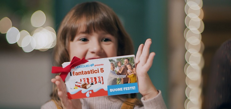 Kinder Cioccolato personalizza il packaging con le foto di famiglia