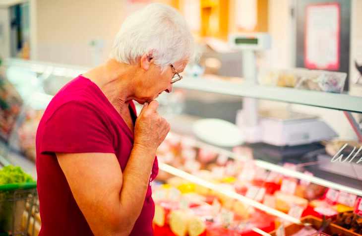 Cala la capacità di spesa dei consumatori secondo l’Osservatorio di Nomisma