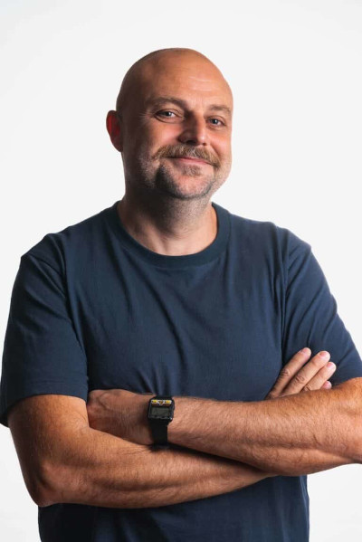 Riccardo Catagnano alla guida del team creativo di Adverteam