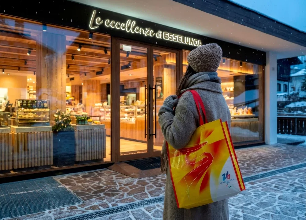 Esselunga, per Milano Cortina 2026 una shopper olimpica in edizione limitata