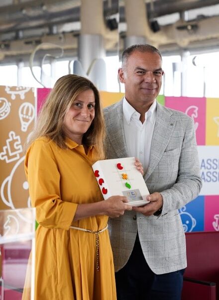 Gioco condiviso e divertimento analogico, “La Cucaracha” trionfa ai Kids Award 2026