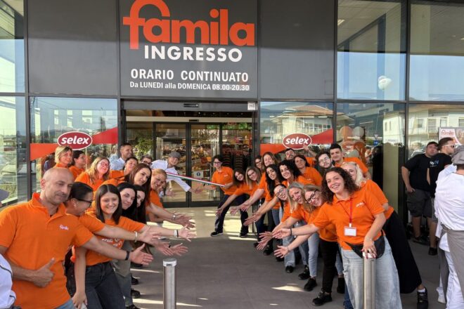 Retail e inclusione, Unicomm porta l’Ora blu in 100 store